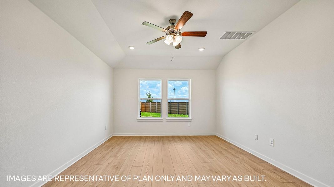 Representative unfurnished interior of a home built from the The Irvine by D.R. Horton in Monarch Ranch, Manor (Image 33).