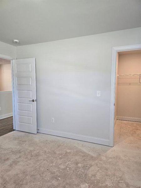 Spacious, unfurnished interior of a new home in Waters Edge, Mansfield (Image 30).