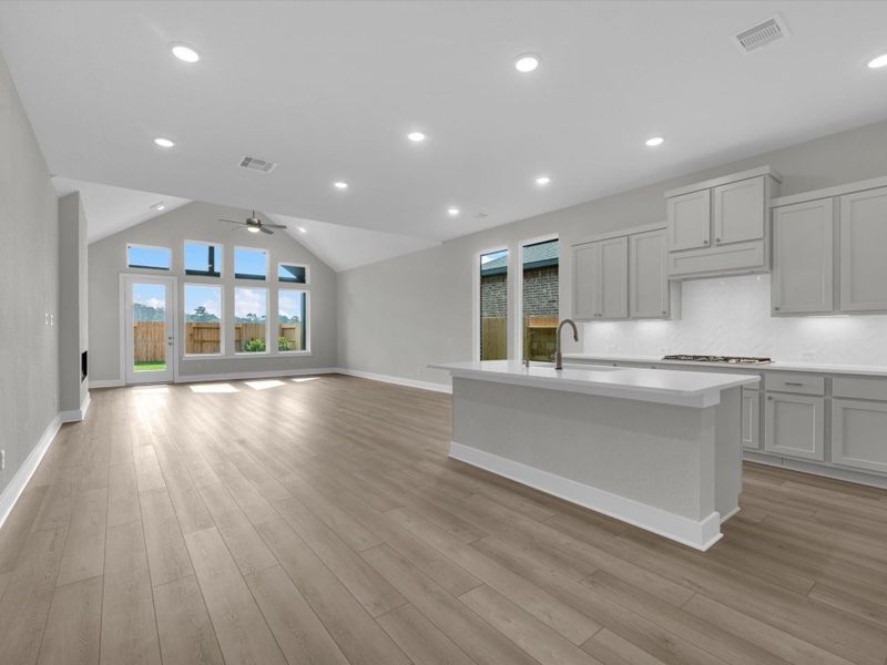 Spacious, unfurnished interior of a new home in Oakhill Reserve, Tomball (Image 18). Spacious, unfurnished interior of a new home in Oakhill Reserve, Tomball (Image 18).