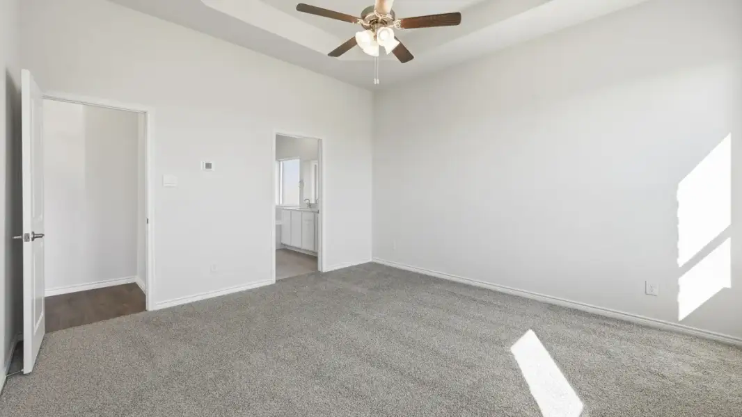 Spacious, unfurnished interior of a new home in Madera, Royse City (Image 16).