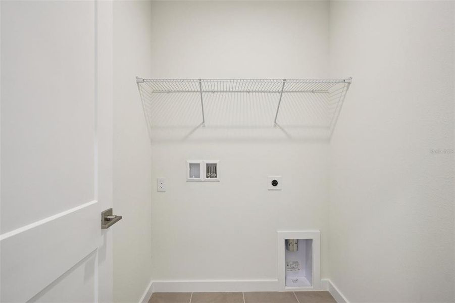 Spacious, unfurnished interior of a new home in Grasslands West, Lakeland (Image 11).