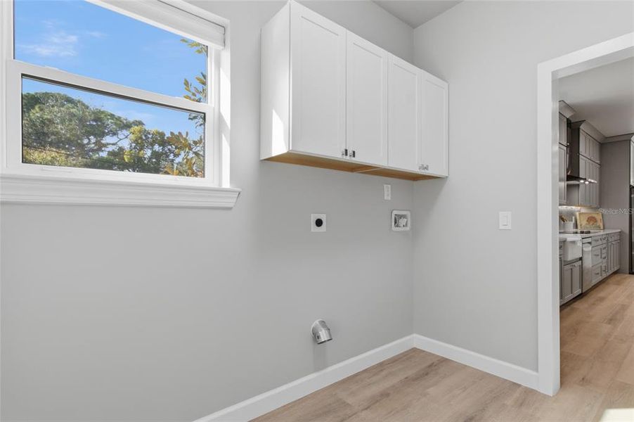 Spacious, unfurnished interior of a new home in , St. Petersburg (Image 45).