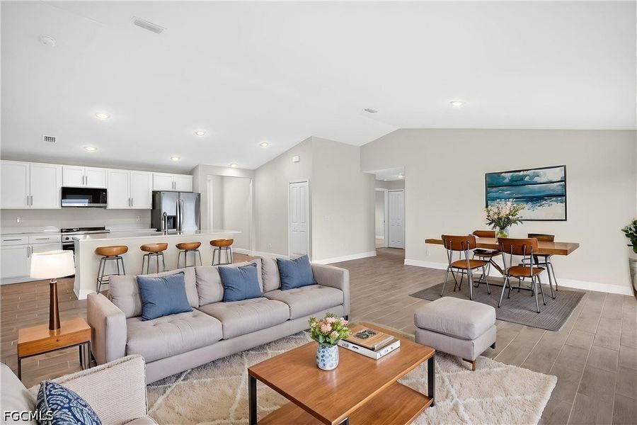 Furnished interior view inside a new home in Cape Coral, Cape Coral (Image 5).
