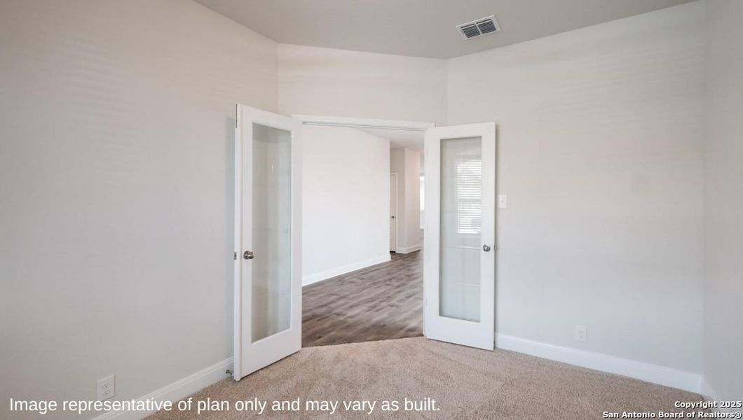 Spacious, unfurnished interior of a new home in Brookstone Creek, San Antonio (Image 16).