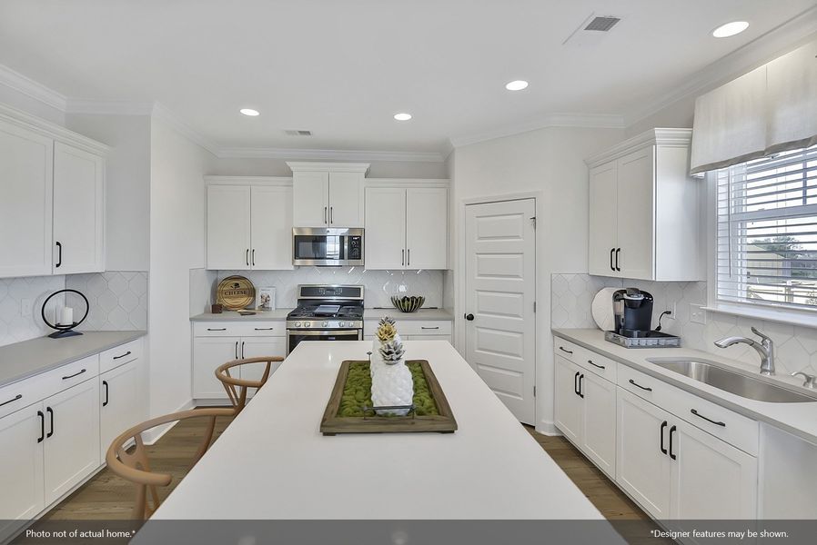 Furnished interior view inside a new home in Pebble Branch, Chapin (Image 8).