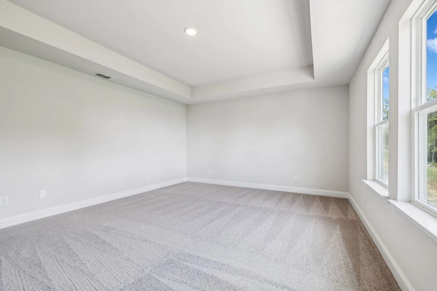 Spacious, unfurnished interior of a new home in Cades Bluff, Lebanon (Image 33).