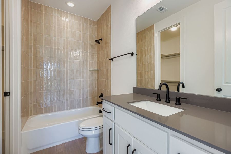 4413 Script - Full Bath 4413 Script - Full Bath