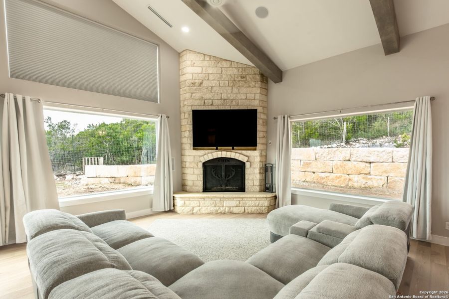 Furnished interior view inside a new home in , Bandera (Image 12).
