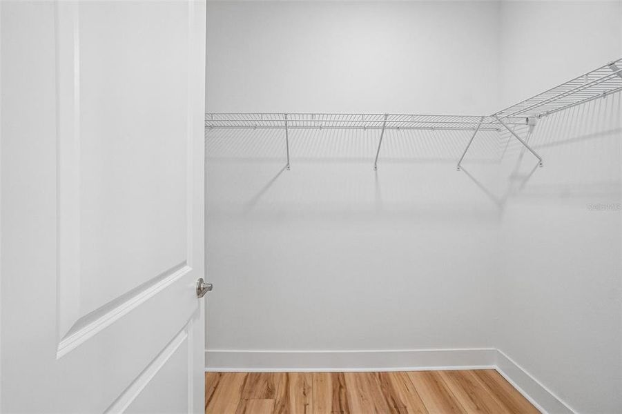 Spacious, unfurnished interior of a new home in Lagoon Residences at Epperson, Wesley Chapel (Image 27).