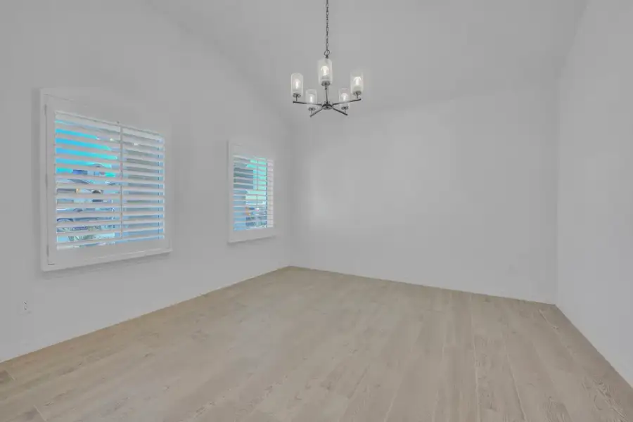 Spacious, unfurnished interior of a new home in Crossland, Clint (Image 23).