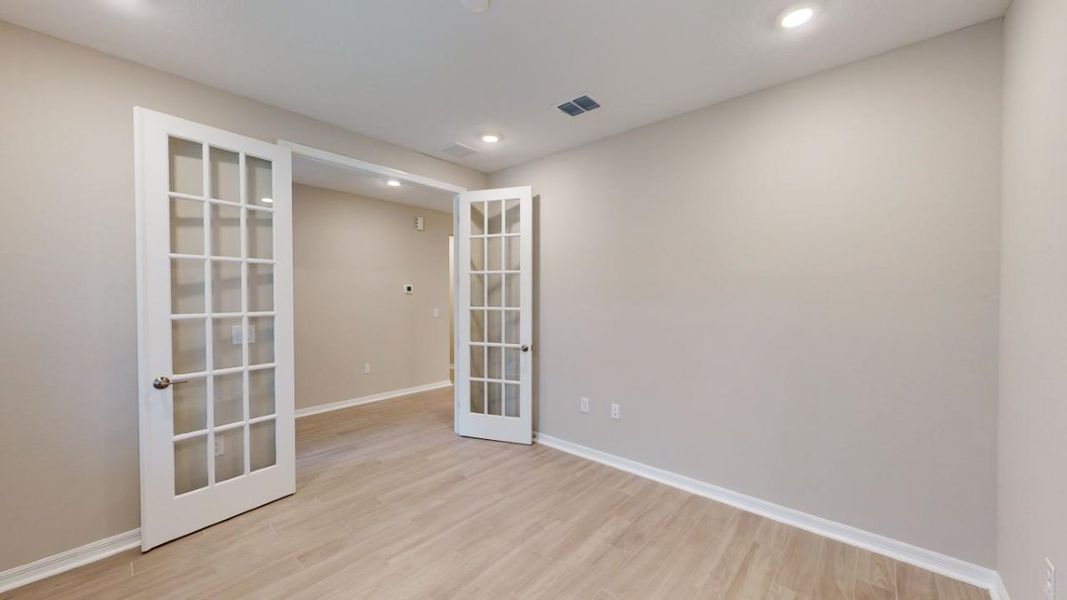 Spacious, unfurnished interior of a new home in Headwaters at Lofton Creek, Yulee (Image 17). Spacious, unfurnished interior of a new home in Headwaters at Lofton Creek, Yulee (Image 17).
