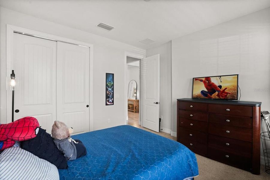Furnished interior view inside a new home in , Orlando (Image 8).