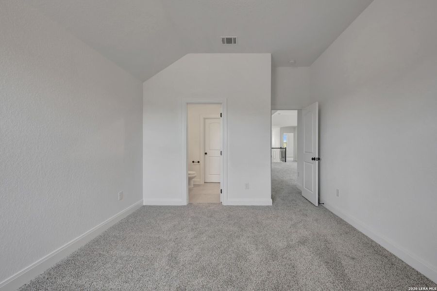 Spacious, unfurnished interior of a new home in Everly Estates, San Antonio (Image 35).