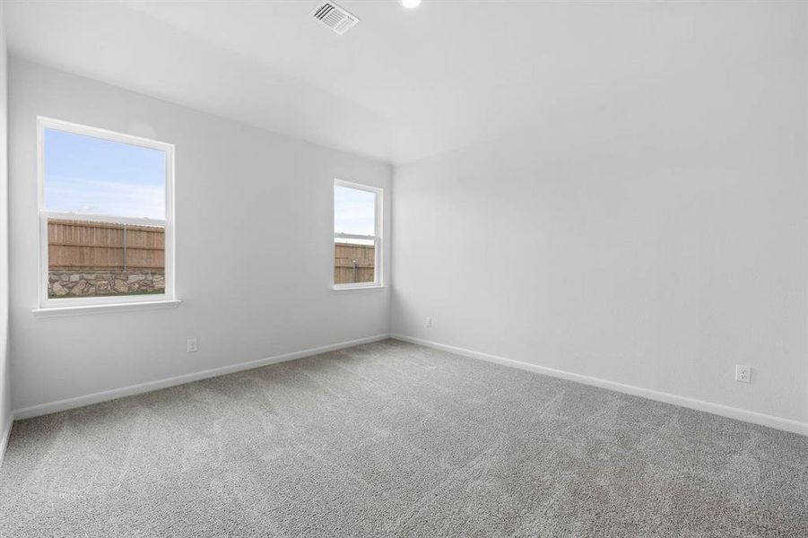 Spacious, unfurnished interior of a new home in Retreat at Fossil Creek, Fort Worth (Image 10).