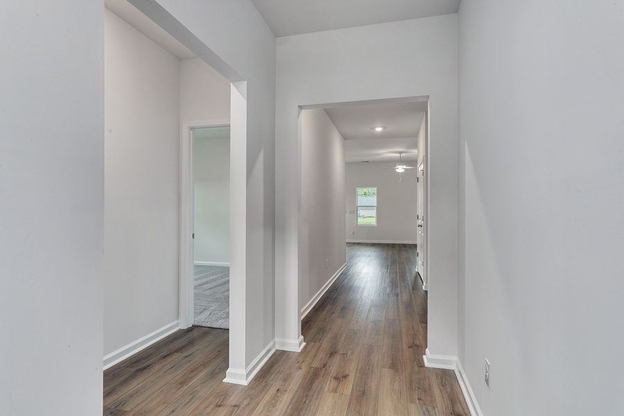 Spacious, unfurnished interior of a new home in Garden Grove, Conway (Image 14).