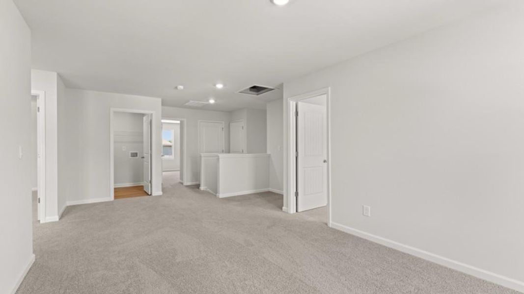 Spacious, unfurnished interior of a new home in Hamptons at Riverwood South, Dallas (Image 31). Spacious, unfurnished interior of a new home in Hamptons at Riverwood South, Dallas (Image 31).