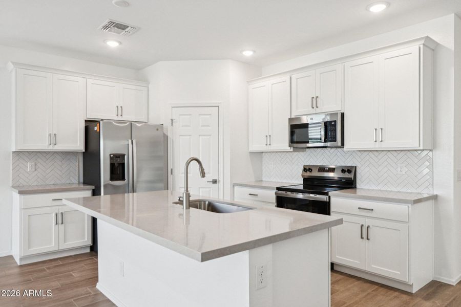 12-web-or-mls-W Bowker St-S2803-012 12-web-or-mls-W Bowker St-S2803-012