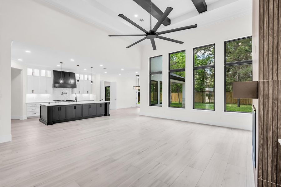 Spacious, unfurnished interior of a new home in , Tomball (Image 21).