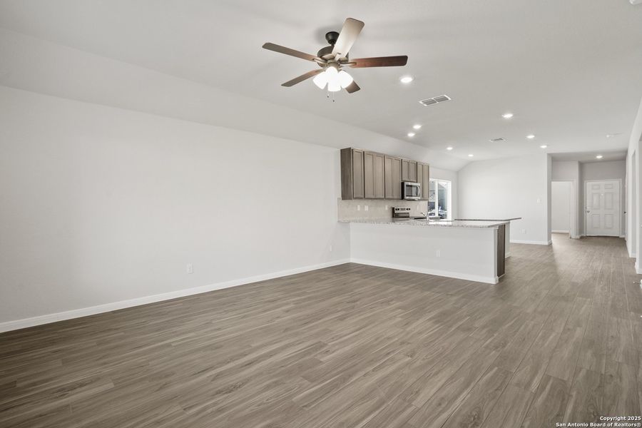 Spacious, unfurnished interior of a new home in Swenson Heights, Seguin (Image 18). Spacious, unfurnished interior of a new home in Swenson Heights, Seguin (Image 18).