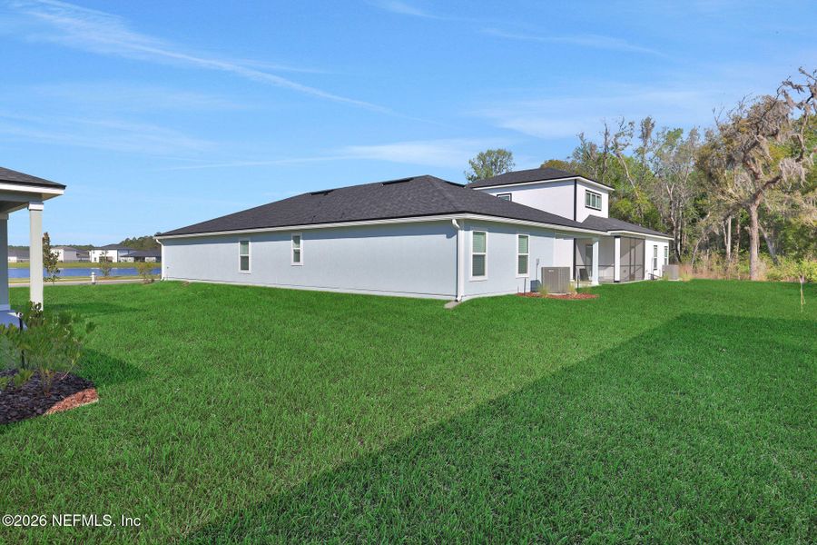 Exterior details and patio area of a home in Wilford Oaks, Orange Park (Image 27).
