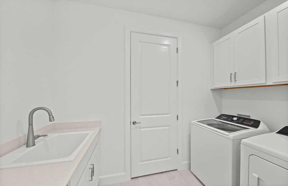 Furnished interior view inside a new home in Terreno, Naples (Image 9).