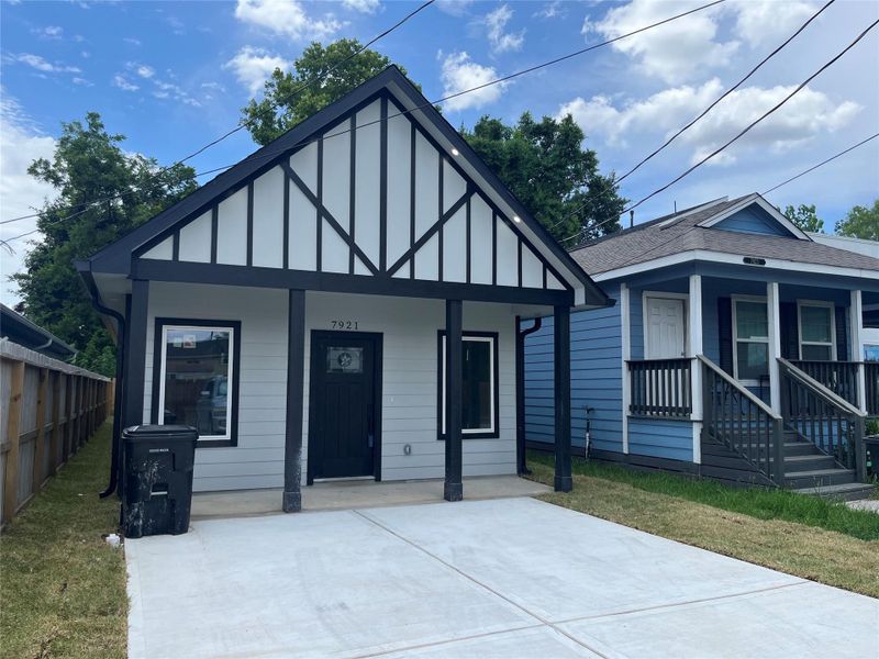 7921 Virgil is ready to be a home! 7921 Virgil is ready to be a home!