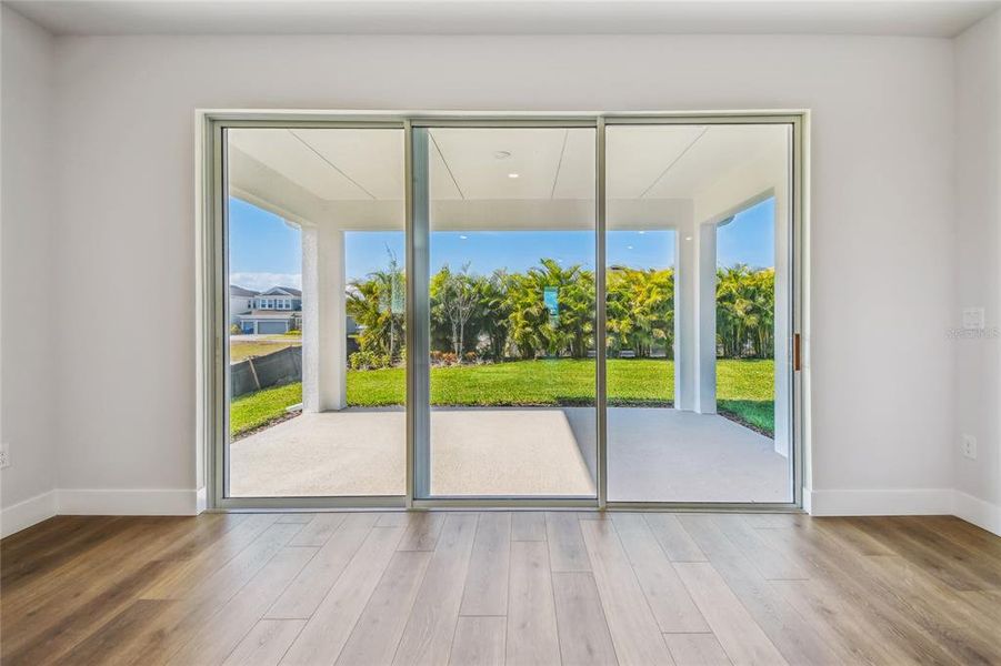 Spacious, unfurnished interior of a new home in Waterset Tradition Series, Apollo Beach (Image 17).