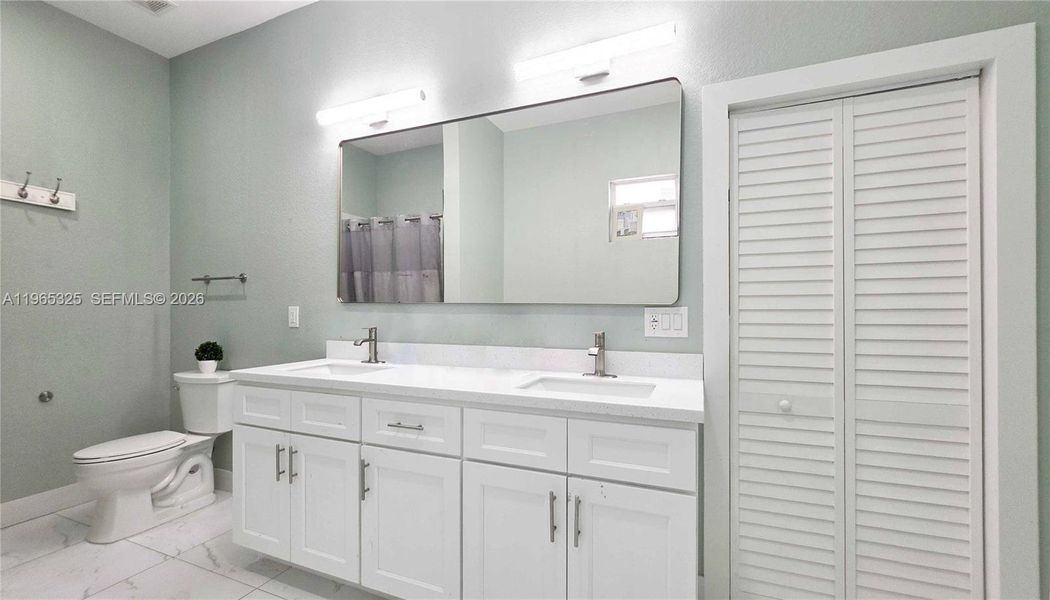 Furnished interior view inside a new home in , Clewiston (Image 14).