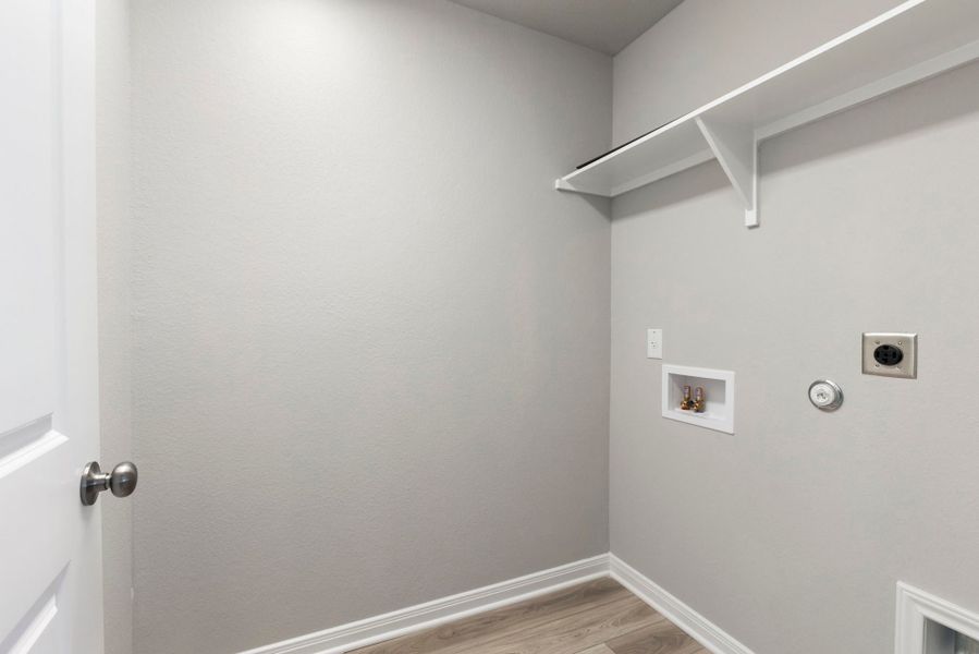 Spacious, unfurnished interior of a new home in Arroyo Ranch, Seguin (Image 12).
