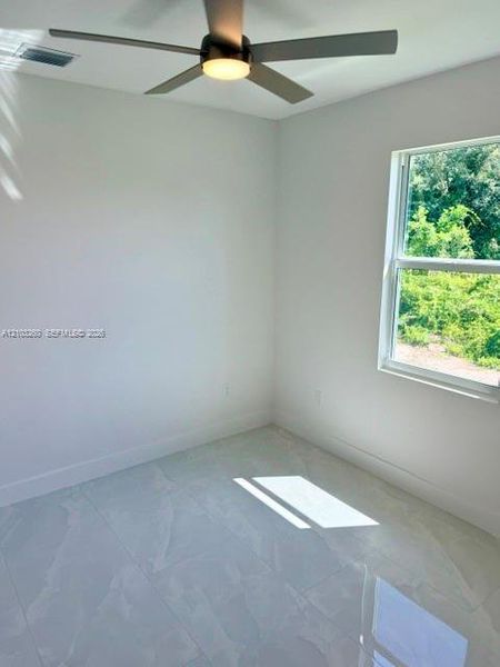 Spacious, unfurnished interior of a new home in , Lehigh Acres (Image 26).
