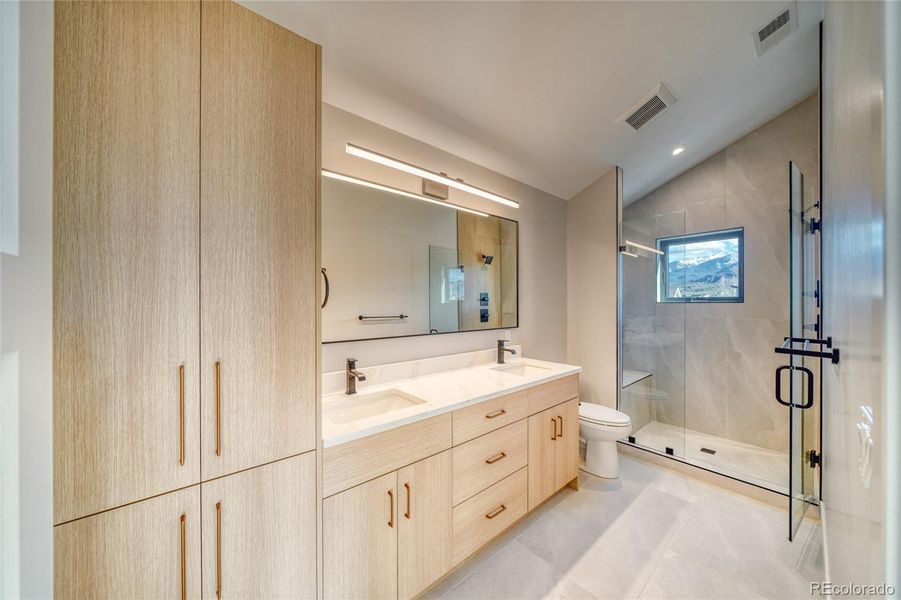 Ensuite Primary Bath with Dual Vanity & Tiled Shower