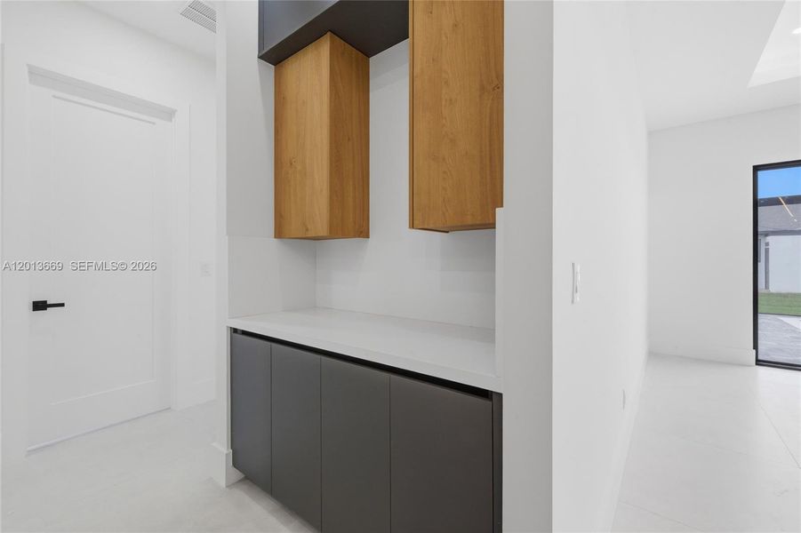 Close-up of interior finishes inside a home in , Cape Coral (Image 17).