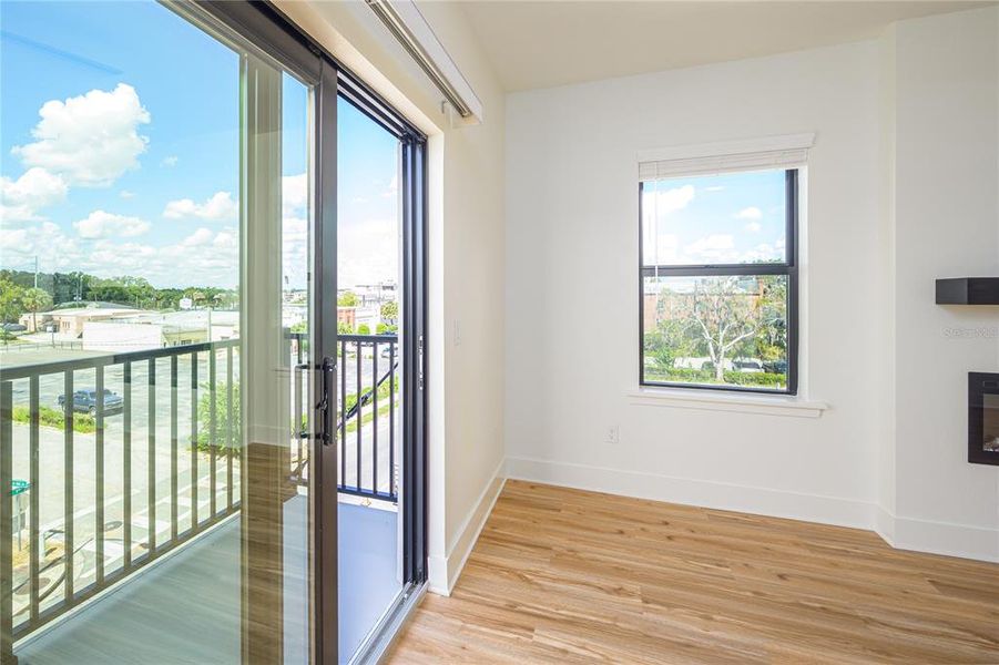 Spacious, unfurnished interior of a new home in , Ocala (Image 17).
