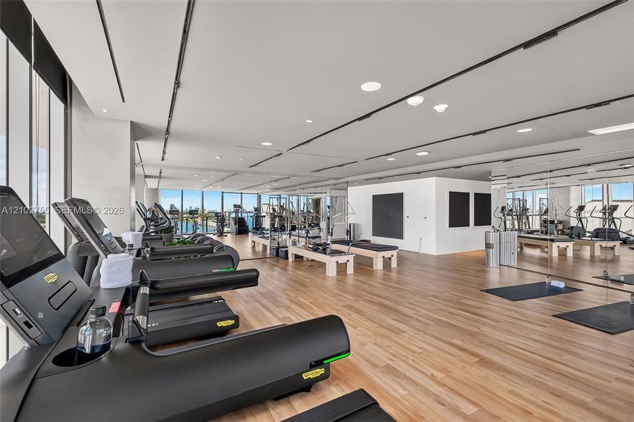 Community amenities in , Miami (Image 40).