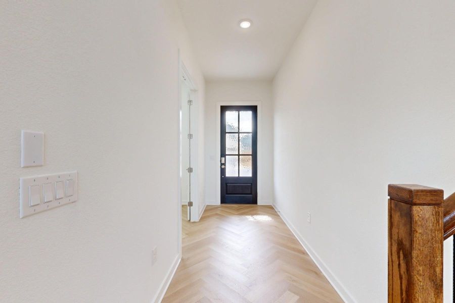 Spacious, unfurnished interior of a new home in Barksdale, Leander (Image 17).