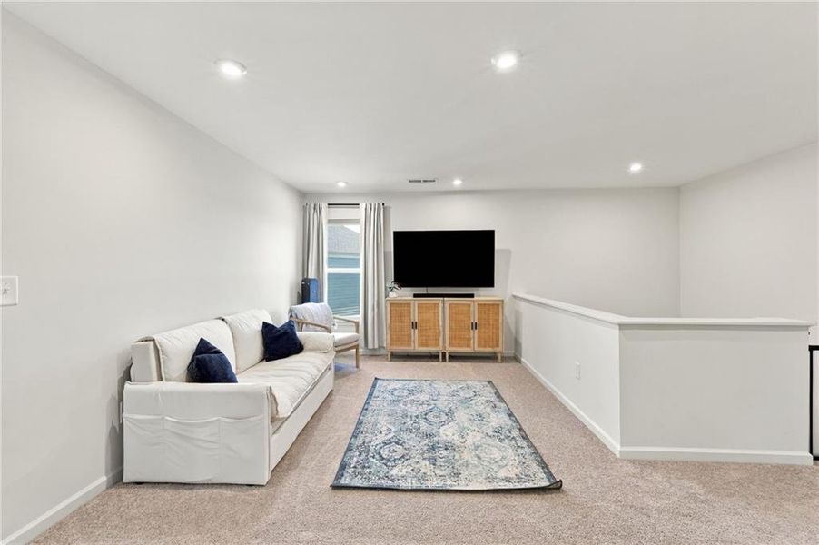 Furnished interior view inside a new home in Sweetbay Farm, Lawrenceville (Image 6).