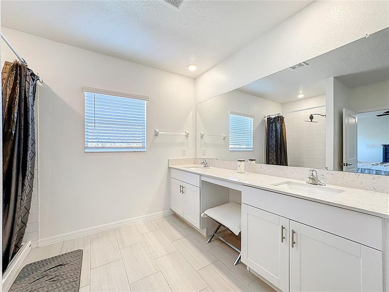 Furnished interior view inside a new home in Berry Bay: The Executives, Wimauma (Image 40).