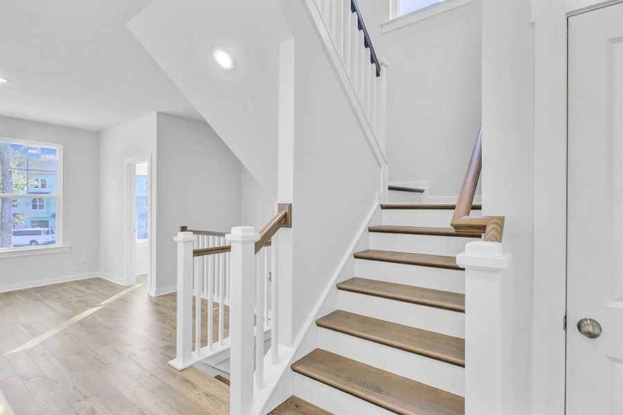 Spacious, unfurnished interior of a new home in Indigo Grove Townhomes, Johns Island (Image 39).