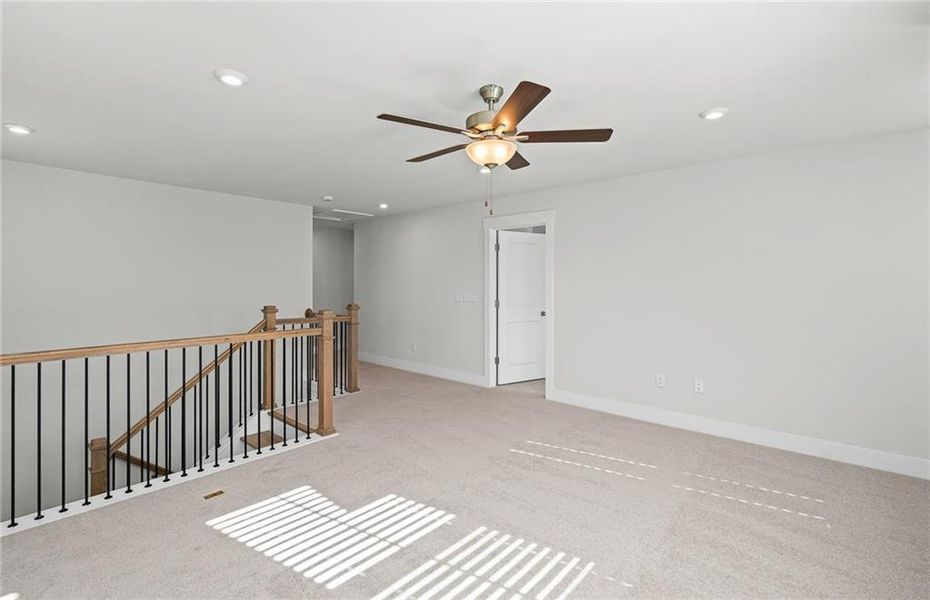 Spacious, unfurnished interior of a new home in Creekside at Skelton, Jefferson (Image 27).