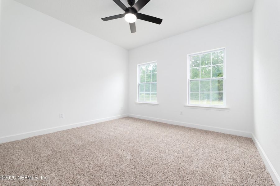 Spacious, unfurnished interior of a new home in , Middleburg (Image 23).