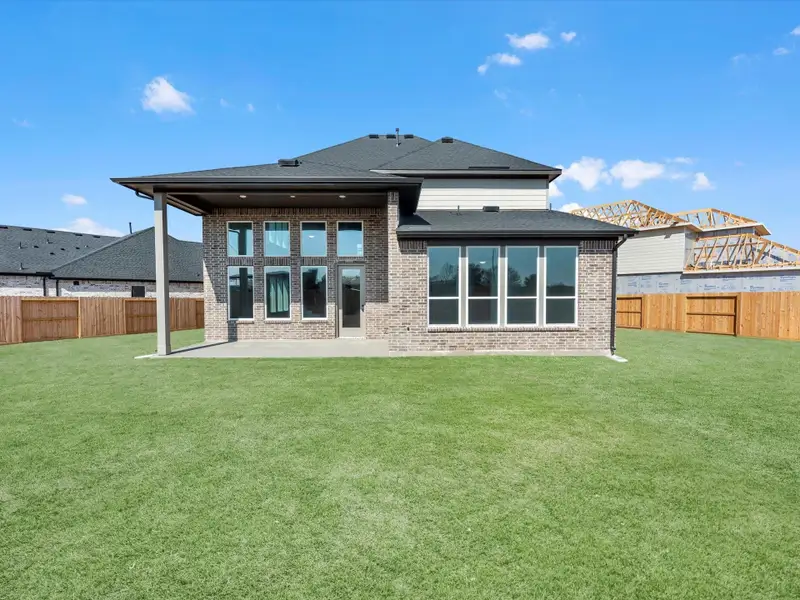 Exterior details and patio area of a home in Pecan Ridge, Fulshear (Image 3).