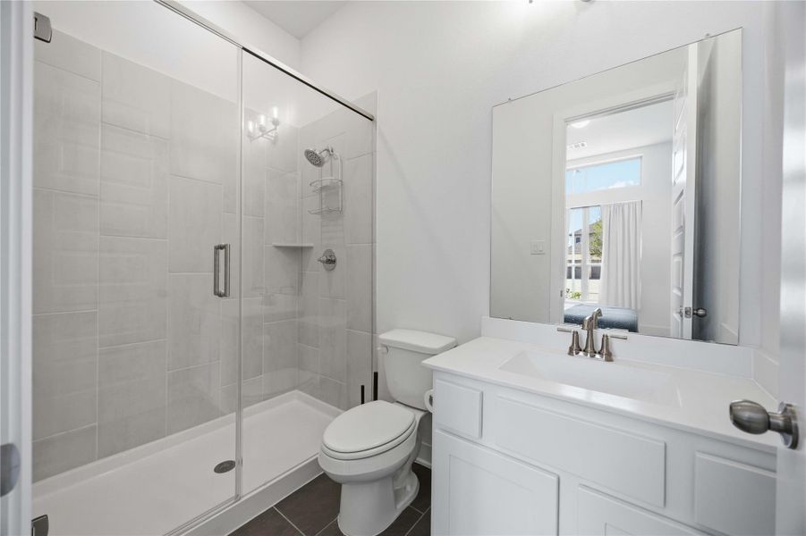 Featuring timeless finishes and a clean contemporary aesthetic, this beautifully designed bath offers both style and functionality.