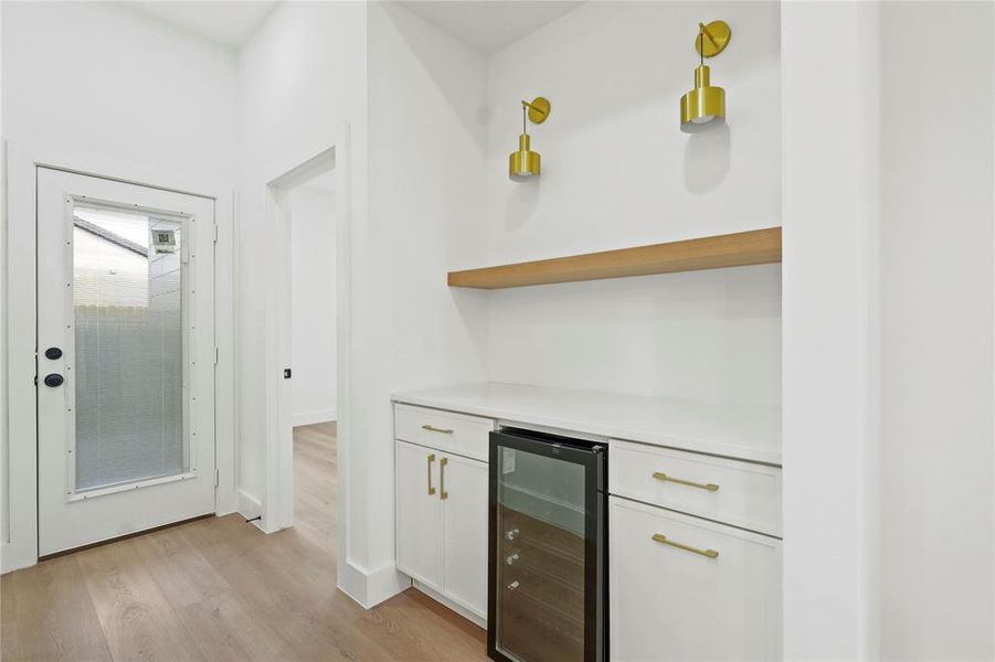 Furnished interior view inside a new home in , Dallas (Image 6).