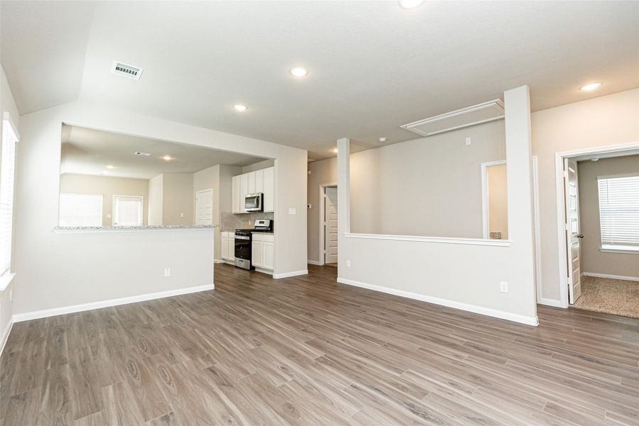 Image 3 of a home in Hunter's Creek. Image 3 of a home in Hunter's Creek.