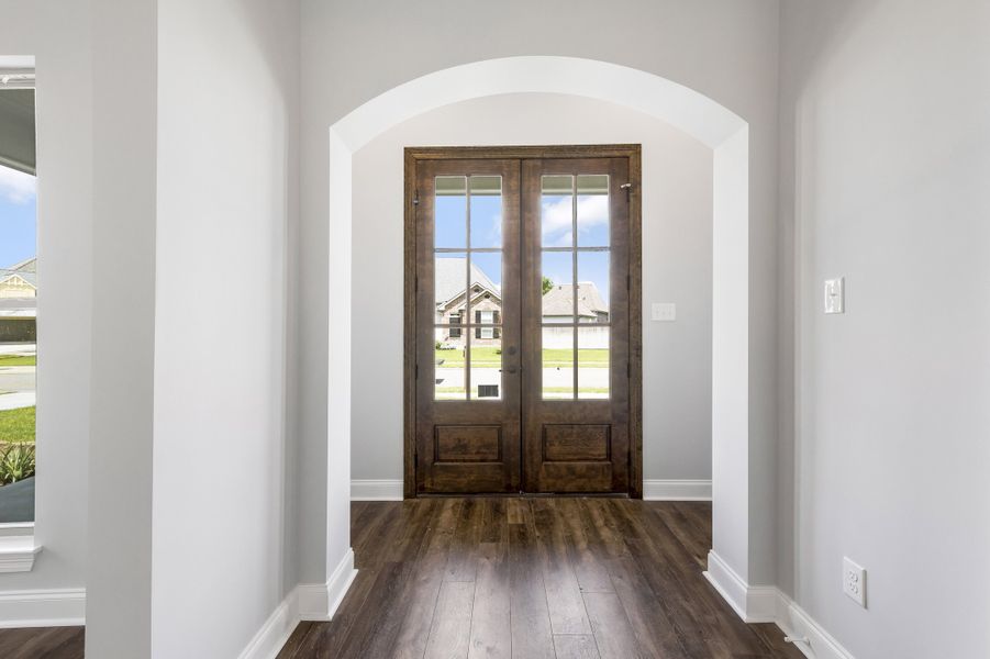 Representative unfurnished interior of a home built from the The Champagne by Manuel Builders in Chapel Bend, Montgomery (Image 21). Representative unfurnished interior of a home built from the The Champagne by Manuel Builders in Chapel Bend, Montgomery (Image 21).