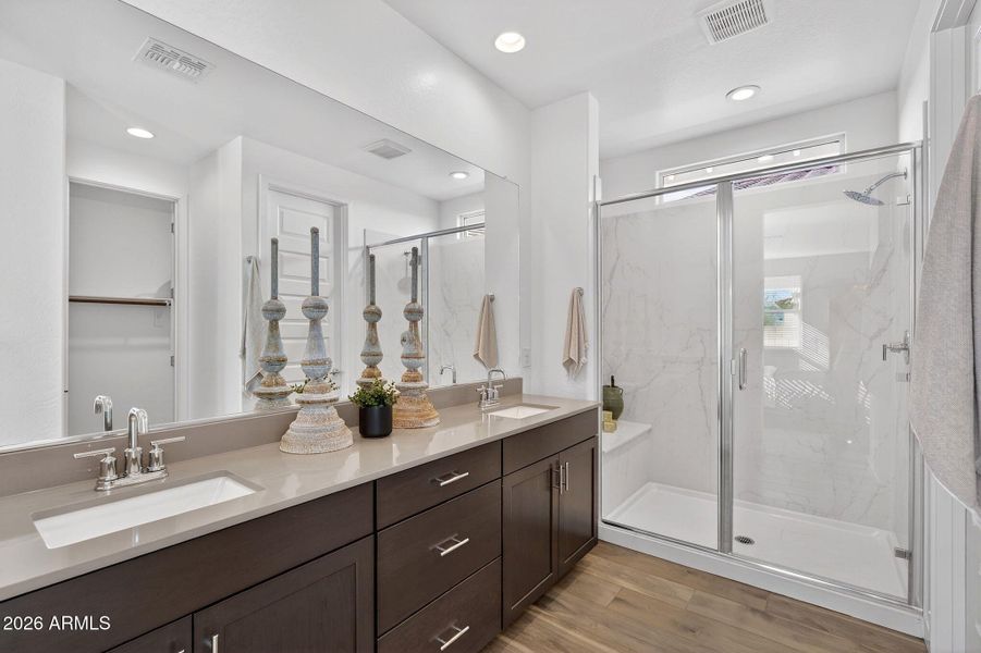 25-web-or-mls-499953 Dutchman Dr