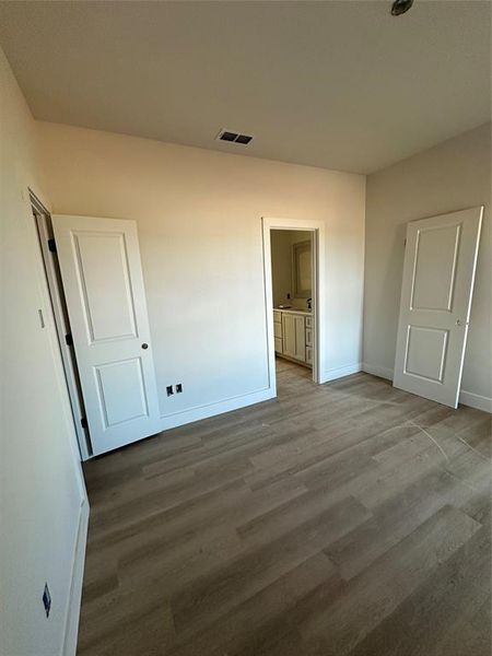 Spacious, unfurnished interior of a new home in , Abilene (Image 15).