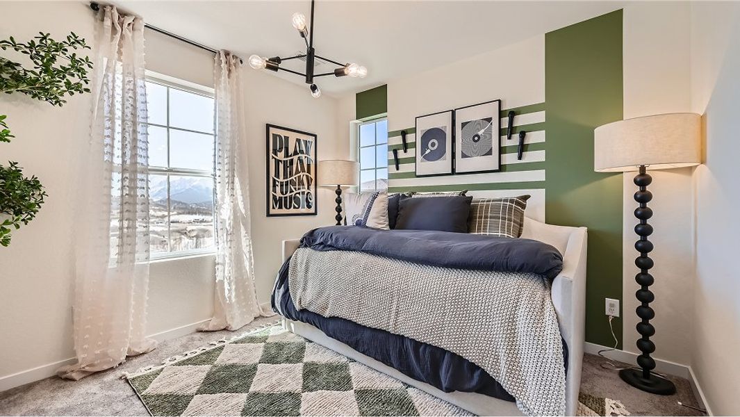 050925 1807 Vibrant II Bed3 F2