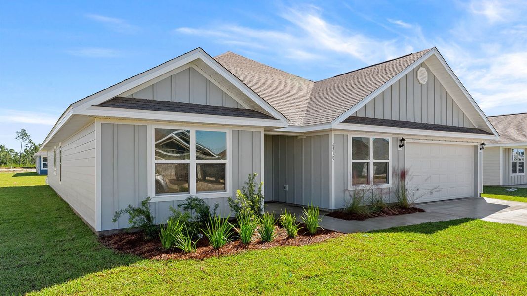 Exterior details and patio area of a home in Liberty, Panama City (Image 1). Exterior details and patio area of a home in Liberty, Panama City (Image 1).