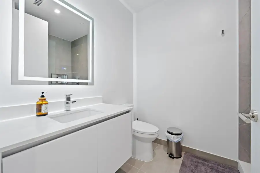 Full Bath Full Bath